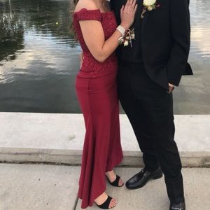 Burgundy prom dress/special occasion